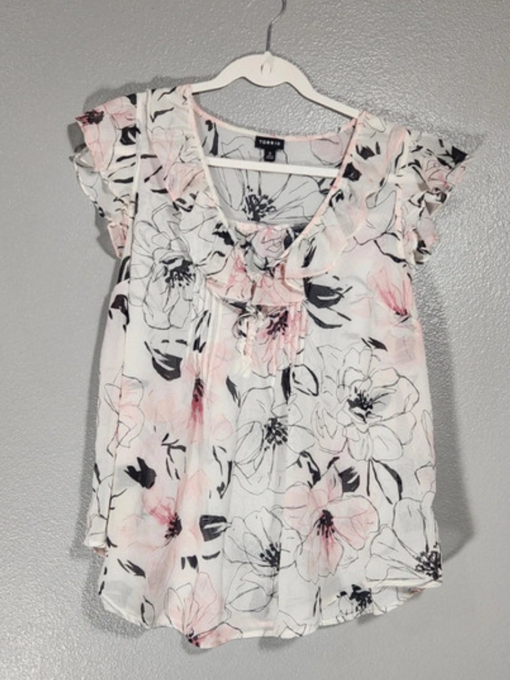 Size 0 / 0X Torrid blouse top